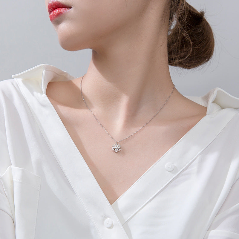 Blingrunway Christmas Series Snowflake Necklace