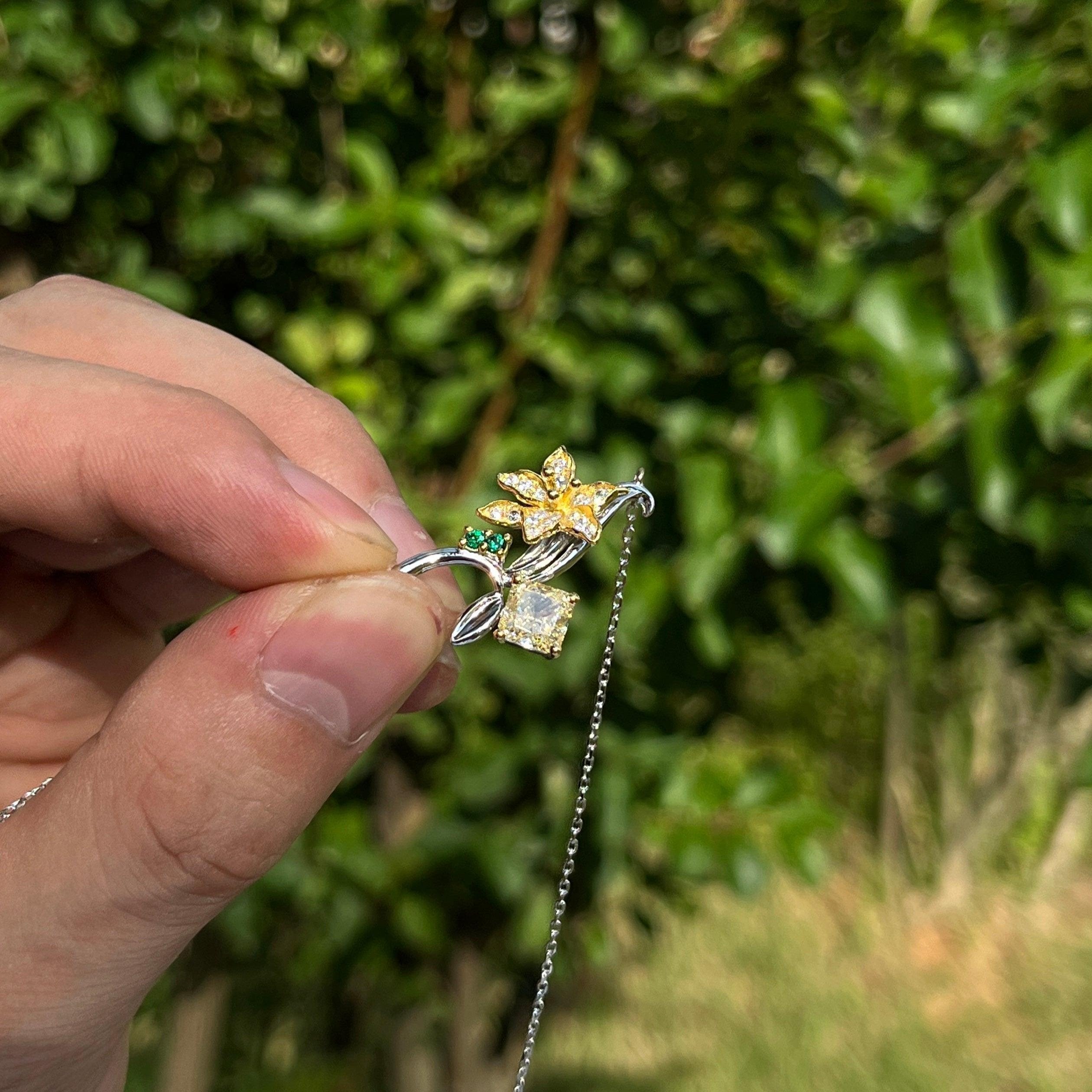 Flower Language Series Lily Necklace