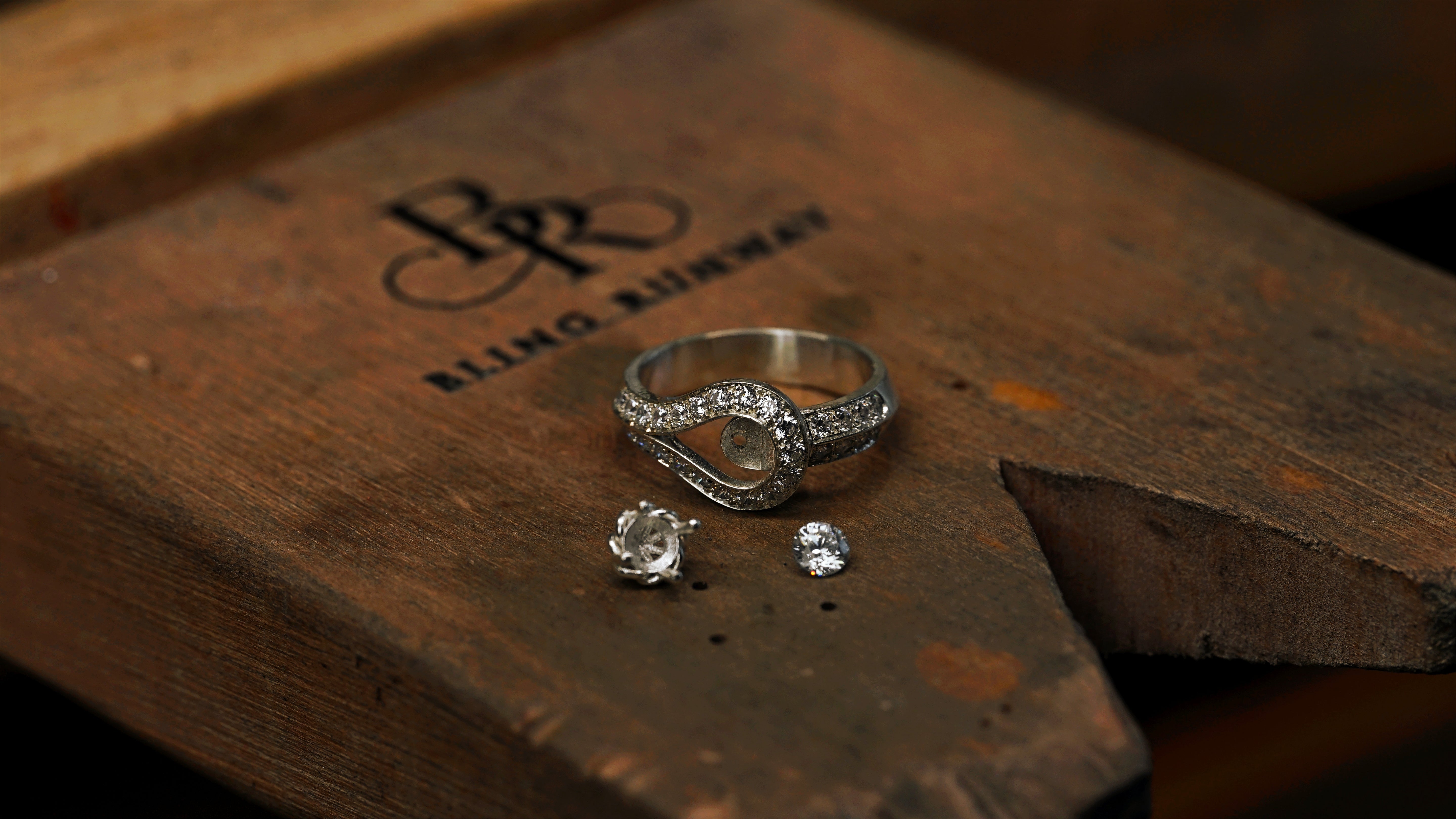 Blingrunway Chinese Pan Button Platinum Diamond Engagement Ring
