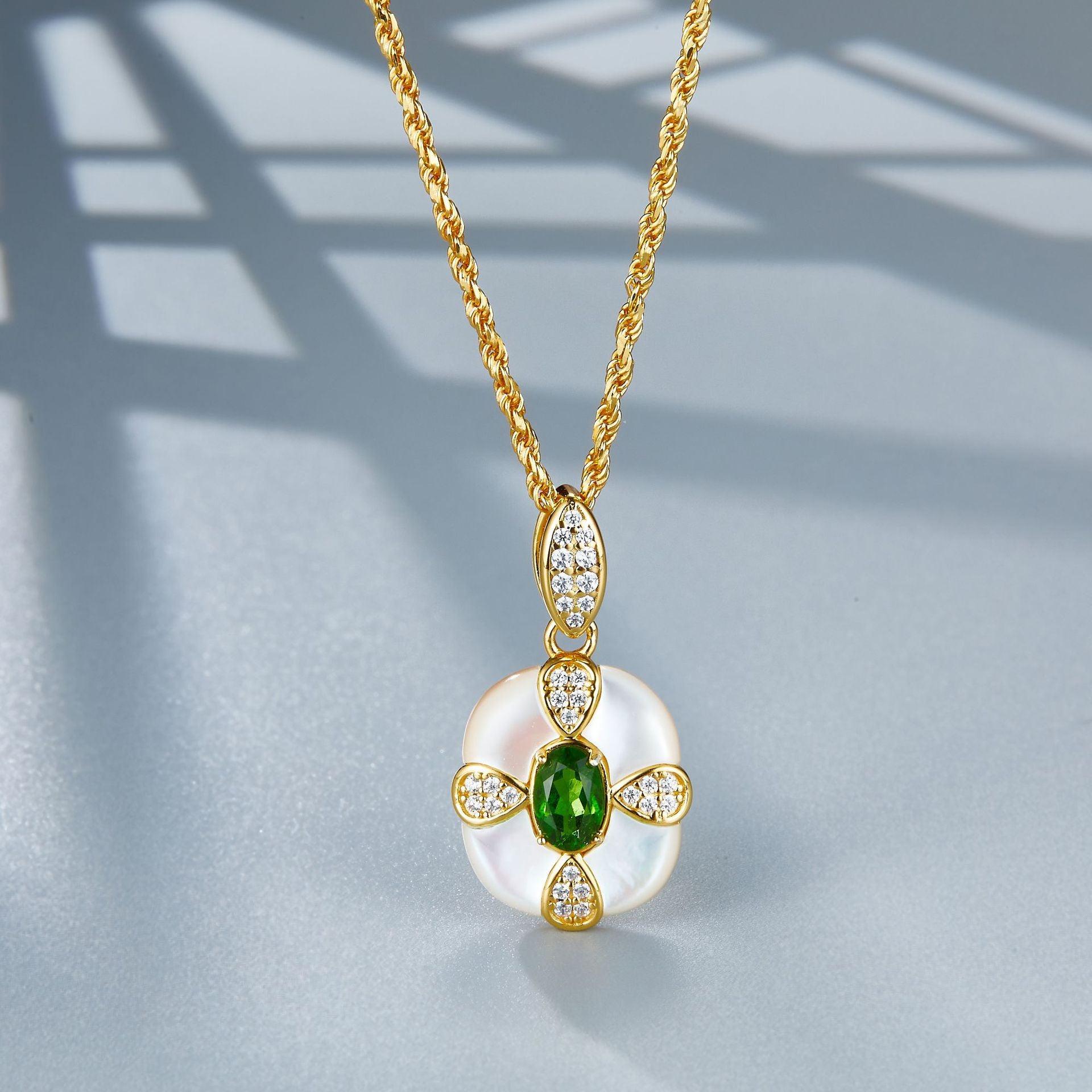 Royal Design 925 Silver And White Mother-of-Pearl Diopside Necklace